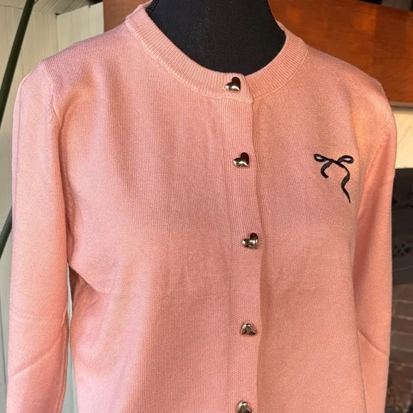 Chic Pink Button-Up Cardigan - Picture 2 of 9